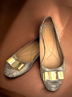 Salvatore Ferragamo Varina Python Flats Gray